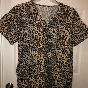 Women’s scrub top